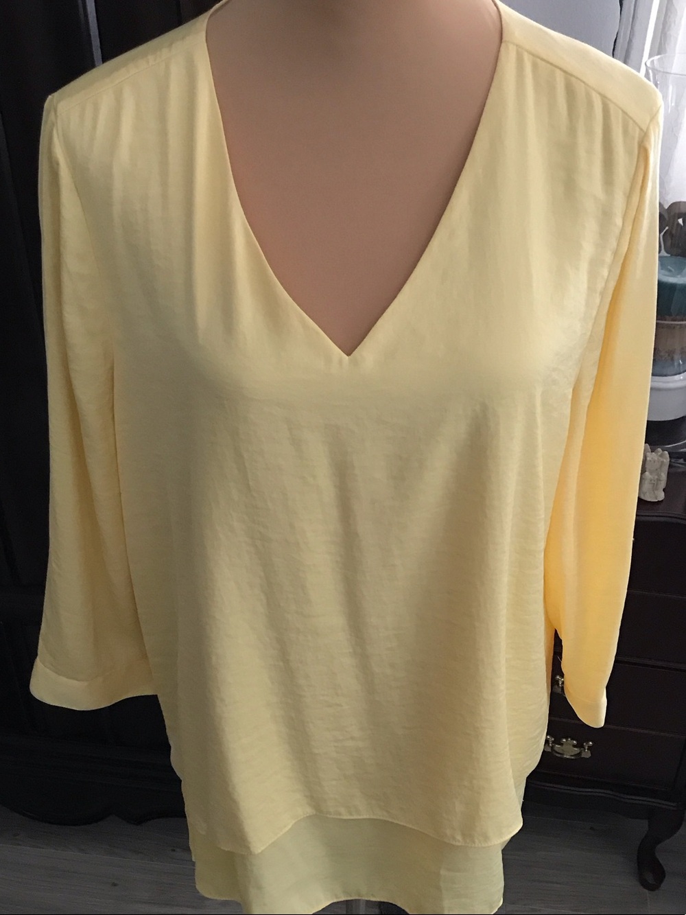 Chico's Pale Yellow V-Neck Layered Tunic
